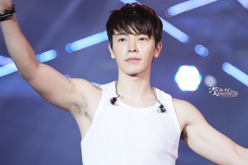 hairykpoppits:  Partially shaved Hae’s pits. I prefer it to be hairy. IZIZ