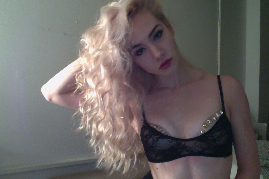 sexual-jpeg:  - Explicit Girls -