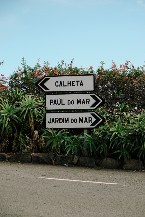 direções, estreita da calheta.