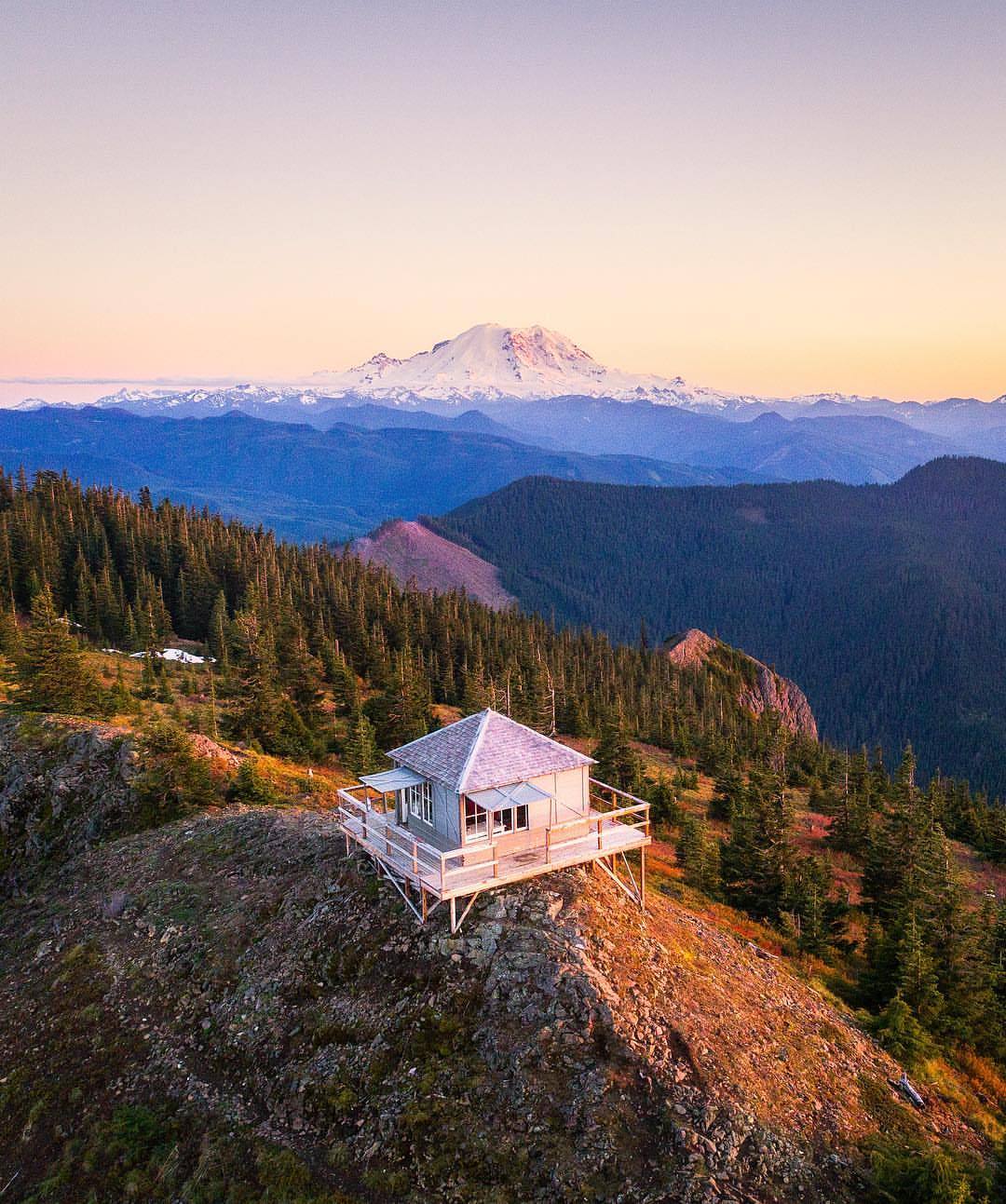 utwo: Washington State Cabin © michael matti 