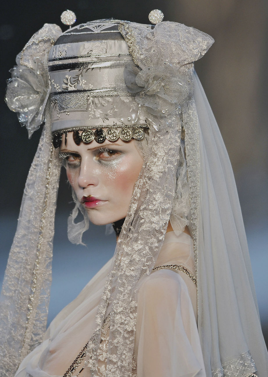 magdalamepoly:  Natasha Poly, John Galliano fw 09 