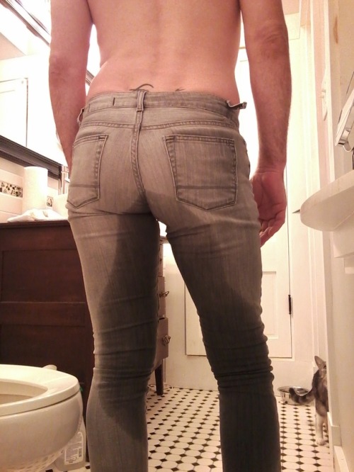 ipmypantz:Early morning pants wetting