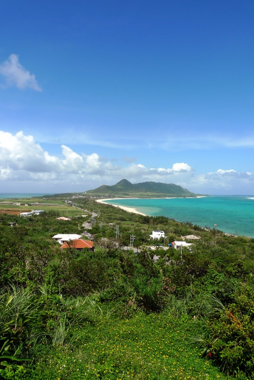 Tamatorizaki observation point 玉取崎展望台is one of the major tourist attraction on Ishigaki island 石垣島. 