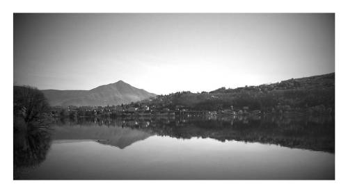 #piemonte #italy #avigliana #lake #bnw #bnw_photografare #bnw_captures #blackandwhite #biancoenero #