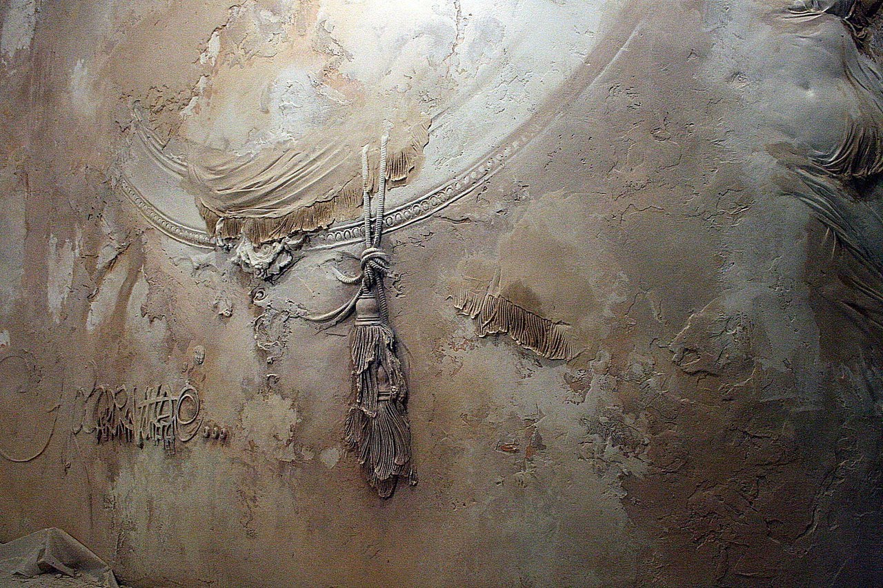 mysquishymonster: artemisdreaming:  Bas-Relief Goga Tandashvili    💋 