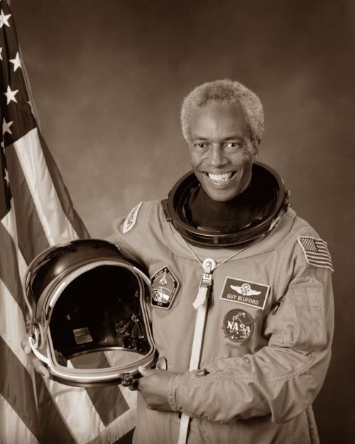 scienceyoucanlove: blackhistoryalbum:BROTHERS IN SPACE TOP: Col. Guion S. Bluford Jr. (US Air F