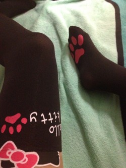 shrimpfur:  fawnprinceling:  My paw feet rights came in today &gt;’w’  imma wear my socks and we’re gonna be cat feets together but you’ll be that one mean cat who pushes me out of the warm spot and sits on peoples hands when they’re trying