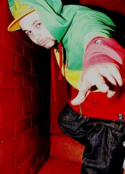 paz-con-libertad-porfavor:  El shaaki $__$