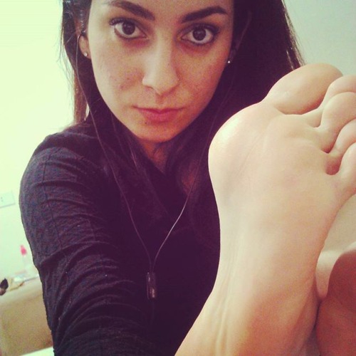 perfecttoesandsoles: isa_pes