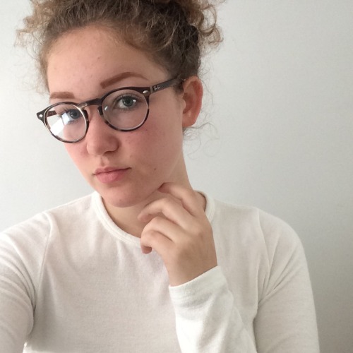 lattefoam:  I always feel very Soft and nice when I wear this top   👼👼