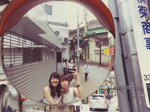 phorbidden:  HOCCORI SHIORI BIYORI -佐藤 栞里 オフィシャルブログ- W佐藤、阿佐ヶ谷へゆく！  佐藤ありさ, 佐藤栞里