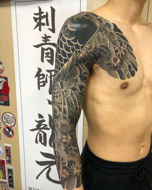 鯉 Koi #鯉 #koi #七分袖 #traditionaltattoo #traditionaljapanesesleeve #traditionaltattoo #tebori #traditi