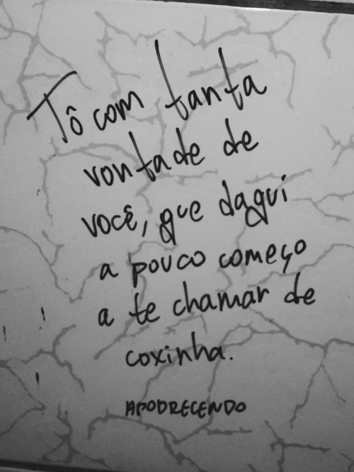 apodrecendo:  aí depois chega na gata/o falando que tá com vontade de comer ela/ele