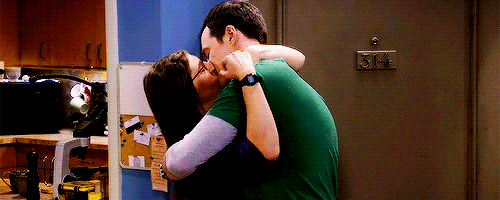 mayim-fangirl:  agenthcarter:  ‘Oooh, darlin’. I think about you often my pretty