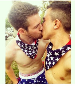 twoboysarebetter:  more cute gay couples at:http://twoboysarebetter.tumblr.com