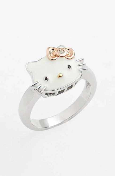 wantering-blog: Diamond Kitty Hello Kitty Diamond Ring