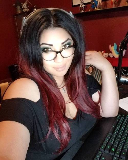 ivydoomkitty: Streaming live with @videogamebang tonight! Join us now and ask questions in chat! Twitch.tv/videogame_bang  #ivydoomkitty #latina #pinup #curvy #curvygirl #curves #thicc #bodypositive #podcast #twitch #streamer #gamer 