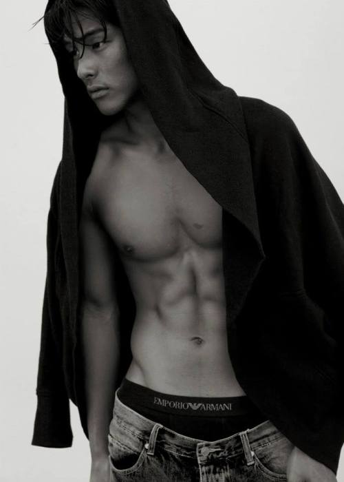 365daysofsexy: TAKAYUKI SUZUKI 