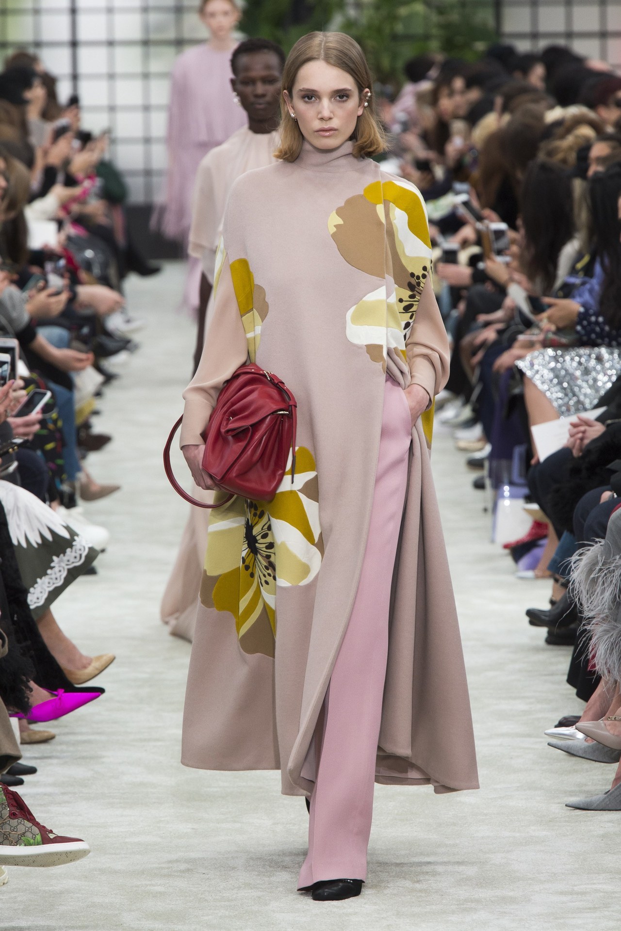 fashionalistick: VALENTINO Fall/Winter 2018 collection PARIS FASHION WEEK 