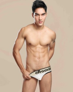 thaimodel:  Pipatphong Banggerdsook for Attitude