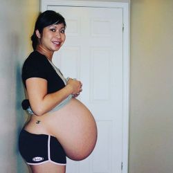 pregotopia:that belly dropped a lot