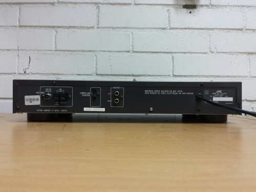 Jvc FX-341L FM/MW/LW Computer Controlled Tuner. 1991