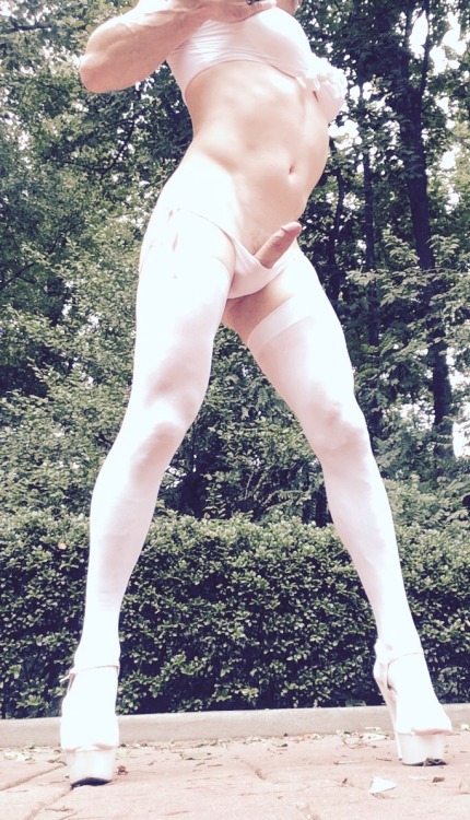 jesssicalindsey449:  http://jesssicalindsey449.tumblr.com 