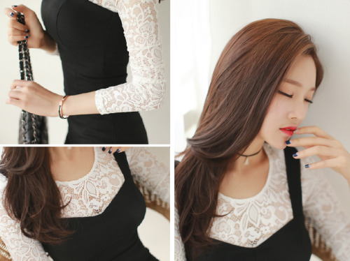 Lace top: 51,000 ₩ 