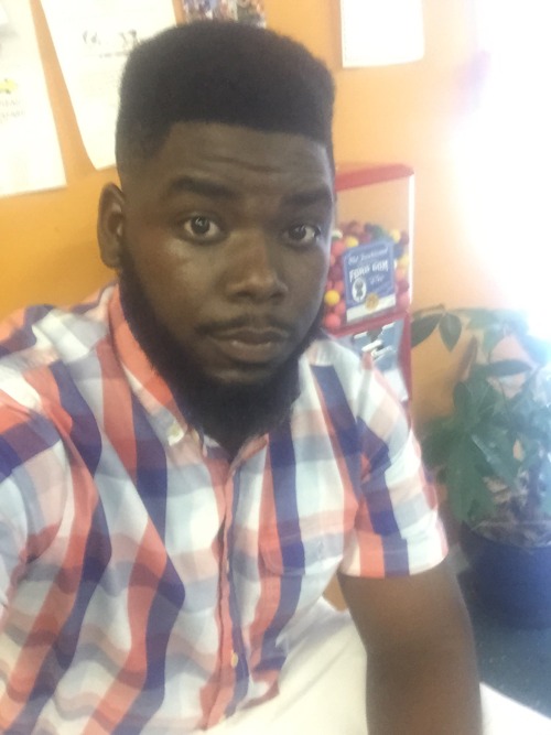 quietguywitabox:  Today’s blackout right ✊🏿