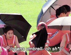 exoturnback:  baekhyun, the umbrella, the struggle 