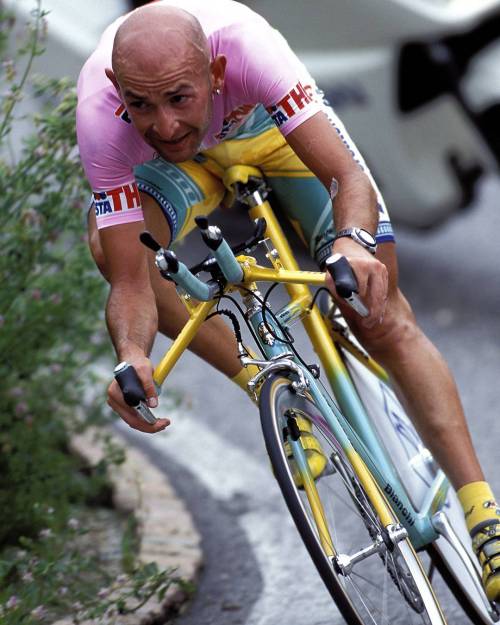 myarseiskillingme:  dfitzger:  by @pelotonmagazine: #pelotonshorts The late Marco Pantani has been p
