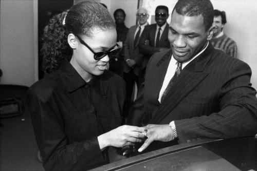 25 YEARS AGO TODAY |2/7/88| Mike Tyson married Robin Givens. The marriage ended on Valentine’s Day, just a year later. 
