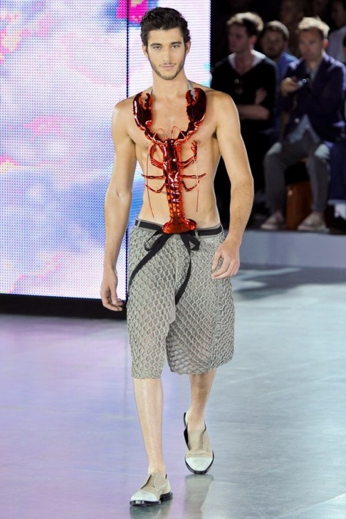 louisvuitttonn: John Galliano Menswear Spring ‘13 im not sure what im looking at here but