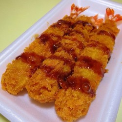 tkymhdak:  えびちゃん #friedfood 