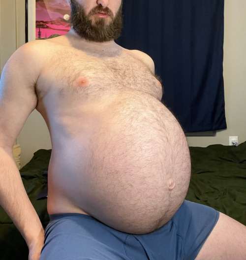 Id Been Chatting To This Man With A Round, Sexy Gut For A While, And Was Invited Over For A Hookup With