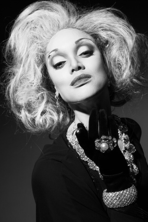 blackfashion:  Part 1 of Tyra Banks in ”15“  Named for the 15 different models Tyra channeled. Styled by Tyra’s personal stylist Ty-Ron Mayes and photographed by Spreitzenbarth.  All the photos are un-retouched and can be viewed at Jack Studios