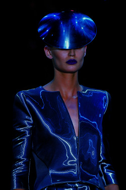 furples:  Armani Privé Couture Spring 2011