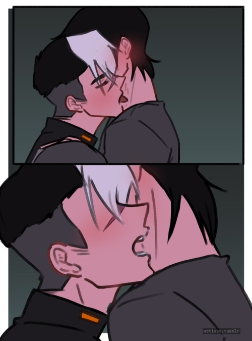 artisss: Day 12- Making Out Do you think that Keith and Red have any misunderstandings? Commissions/