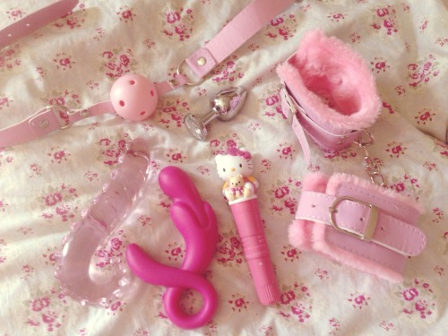 bdsmgeekshop:  lady-neurotica:  lady-neurotica:  💖  I love looking at these photos and I am so excited because very soon I get to add a pretty pink silicone plug from bdsmgeekshop 💖💕  Yay! I’m excited to see it added to your collection! Thank