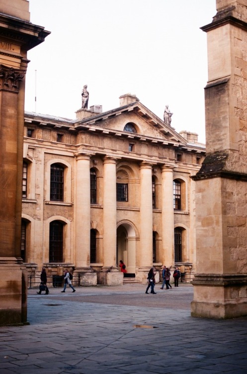 mementohomo:Oxford