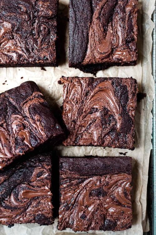 sweetoothgirl:  Nutella Brownies  