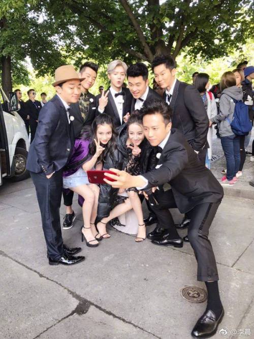 [Weibo] 170516 Actualización de Deng Chao y Li Chen con #Luhan.Cr: al dueño / Vía: luking0420Subido 