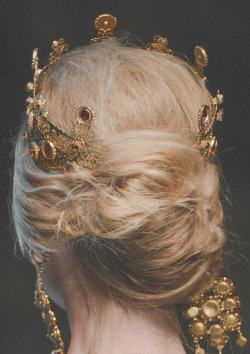 sfilate:  Dolce & Gabbana F/W 2013 Detail