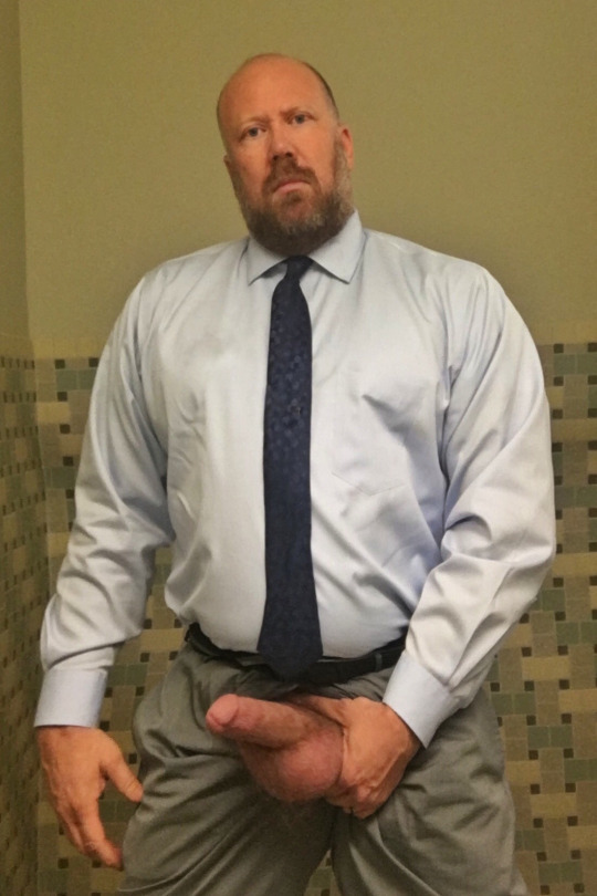 gayhairylovers:  woowww daddy