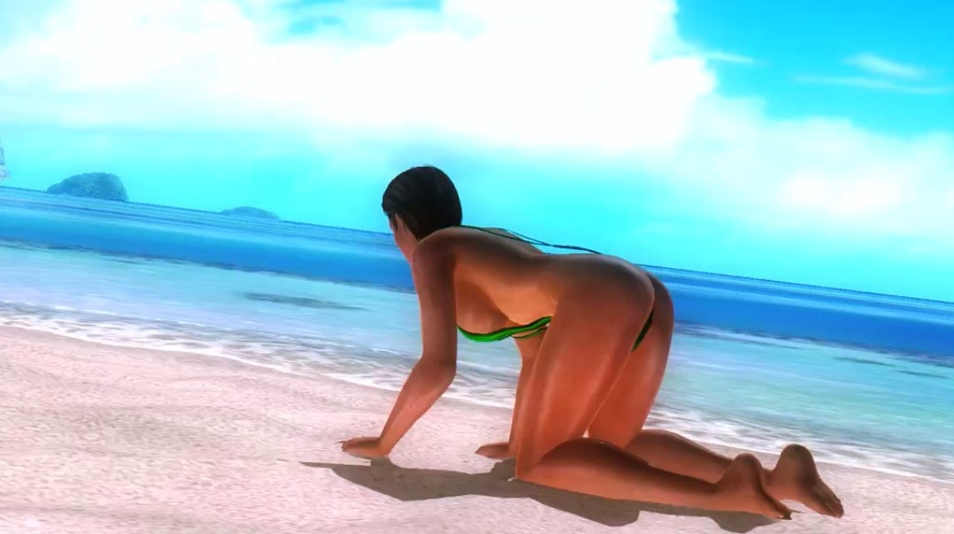 doa-photolove-88:  Lisa is warming on the sun ^^ 
