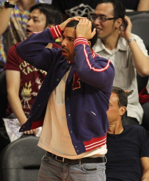 modelingschool:drizzydrehk-deactivated20170722:Drake at the Clippers vs Warriors game in Los Angeles