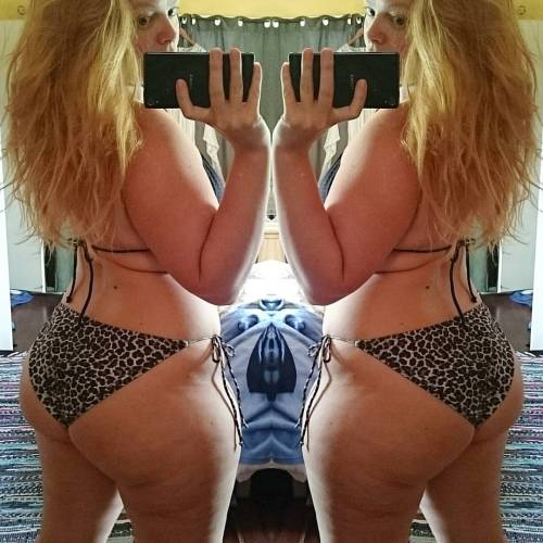 tallulah-moon:  You know summer is here when you’re living in your bikini 👙 #beachbum