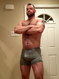 oklakid81:  suburbanslattern:  A few pics of me after the gym.  Almost ready for my Atlantis cruise in January.  Yum! 