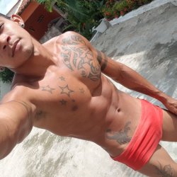 alfredoquiereleche:  Tatuado vergudo 3