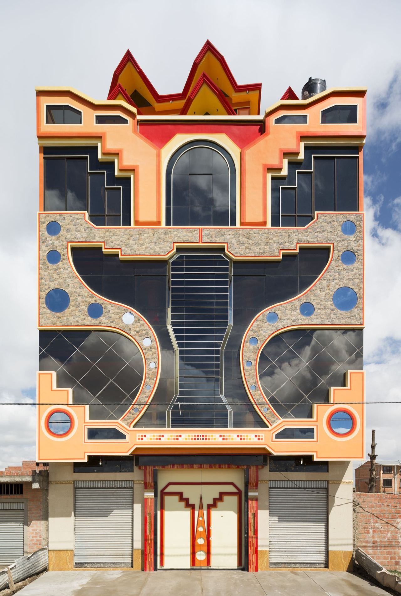 newyorker:  Bolivia’s Dream Houses in the SkyThe Bolivian architect Freddy Mamani